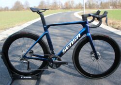 SENSA Giulia Supremo Star Dust LTD Ultegra Di2 2x12 EDYCJA 2026 / koła 62